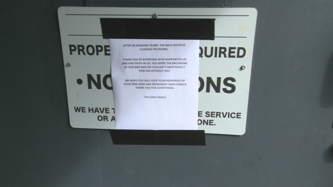 Iconic bar and grill near Louisville's Highlands closing immediately after 39 years